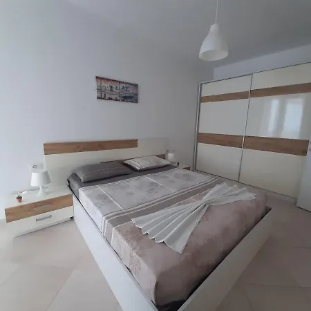 Lejlighed Kela Sarandë