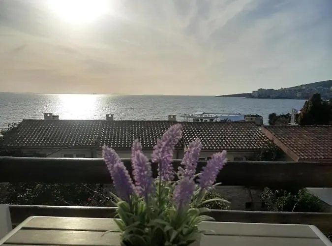 Kela Apartment *