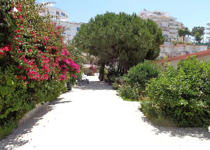 Kela * Sarande